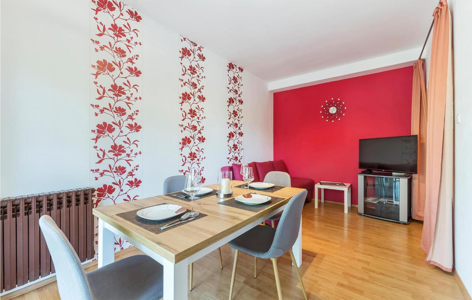 2 Bedroom Beautiful Apartment In Valtura Exterior photo