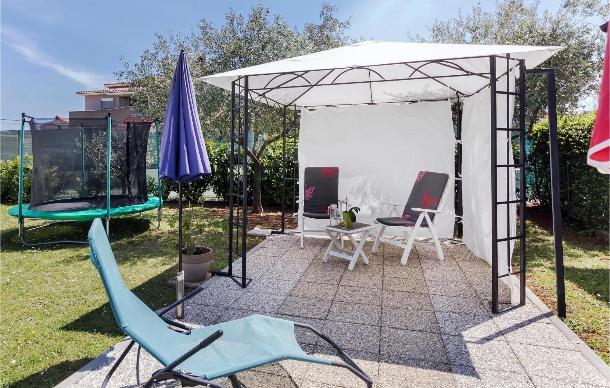 2 Bedroom Beautiful Apartment In Valtura Exterior photo